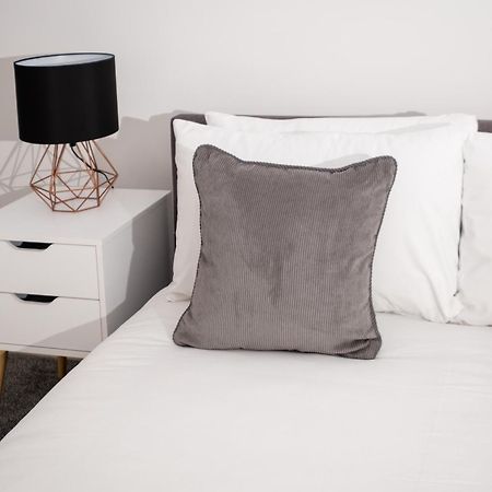 Trinity Apartments Stratford Upon Avon 外观 照片